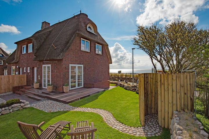 Ferienhaus mit Meerblick für 4 Personen, mit Garten und Sauna in List (Sylt)
