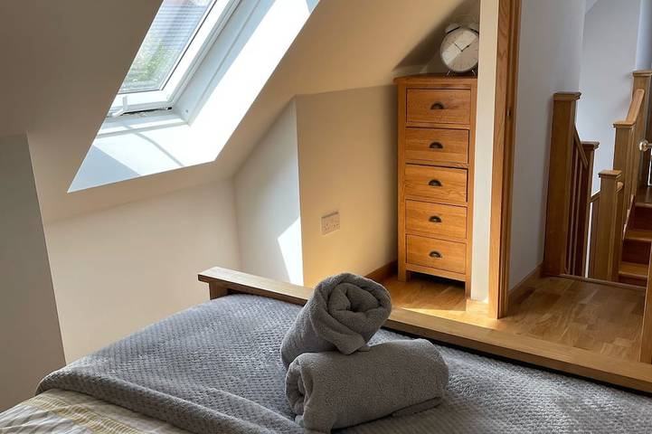 Stilvolles Ferienhaus 5 Minuten vom Loch Leven entfernt, ideal für die Erkundung von Zentralschottland. in Perthshire