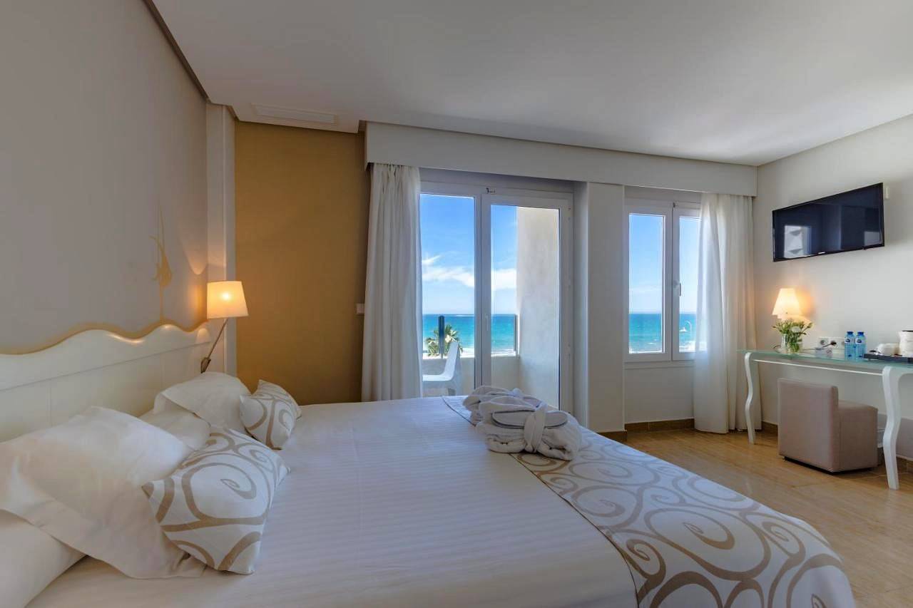 Hôtel pour 10 personnes avec jacuzzi in Playa Moncayo, Guardamar del Segura
