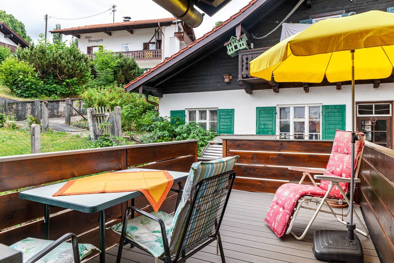 Ganze Wohnung, Renovierte Ferienwohnung "Hexi" mit Bergblick, privater Terrasse & Wlan in Bad Kohlgrub, Bayerische Alpen
