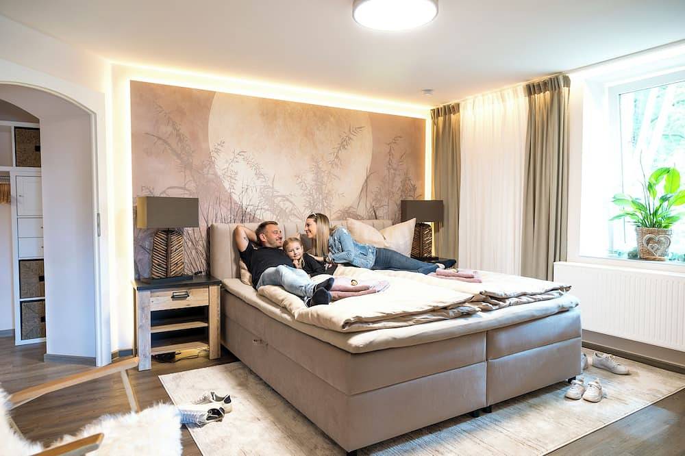 Ganze Wohnung, Kompakt und Voller Annehmlichkeiten für Paare & Geschäftsreisende mit Terrasse in Georgenthal, Rennsteig
