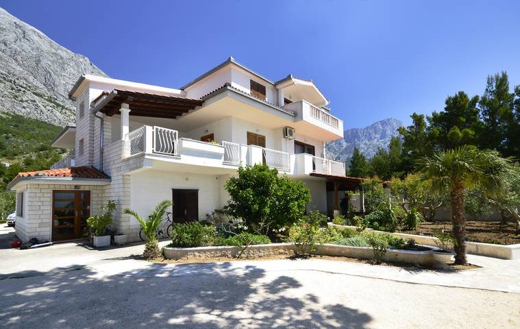 Ferienwohnung für 2 Personen, mit Balkon/Terrasse und Pool in Baska Voda - 3