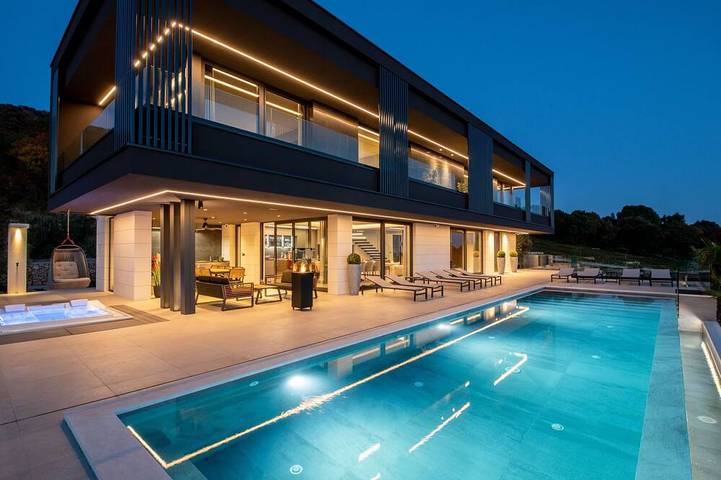 Ferienhaus für 8 Personen, mit Pool und Whirlpool sowie Sauna - 1