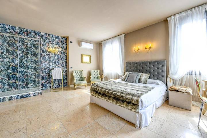Maison d’hôte pour 4 personnes, avec jacuzzi et terrasse à Sirmione - 2