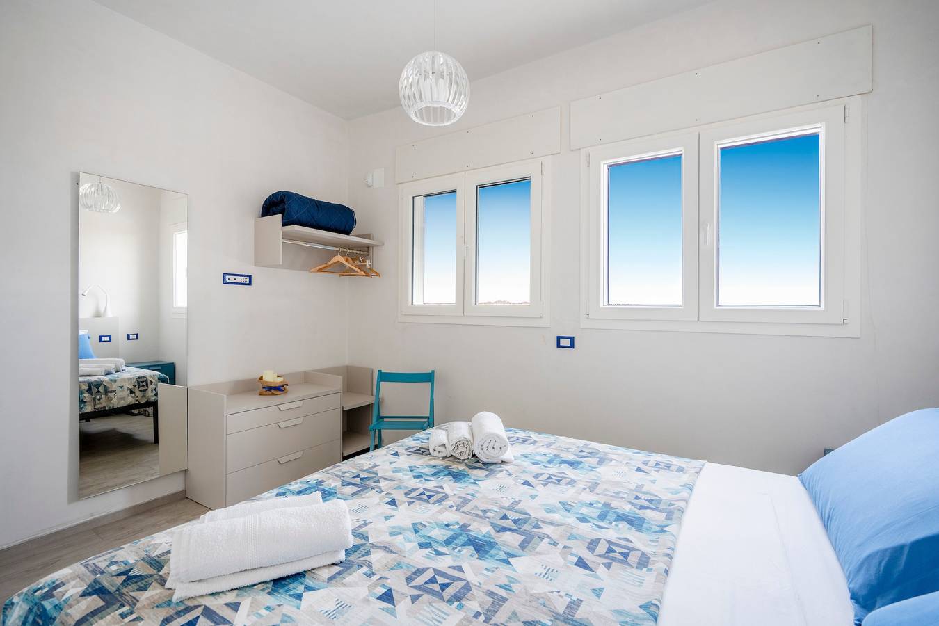 Appartement entier, Appartement de vacances "Gufo Di Mare - Celeste" avec vue sur la mer et terrasse privée in Savelletri, Fasano