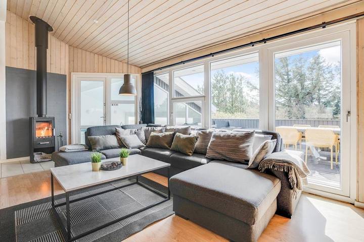 Poolhaus in ungestörter Lage nur 700 m von der Nordsee entfernt in Bjerregård, Holmsland Klit