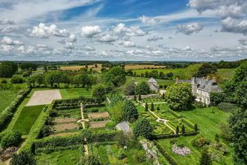 Gîte pour 6 personnes, avec jardin et piscine ainsi que jacuzzi et terrasse dans la Sarthe