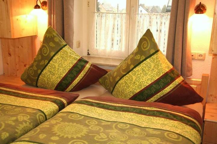 Ganze Wohnung, Kleine Ferienwohnung - Ferienwohnung \"Zum Karzl\" in Neudorf, Sehmatal