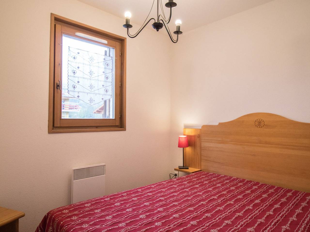 Ganze Wohnung, Duplex für 10 Personen direkt an der Piste mit Balkon, Wlan und Parkplatz in Lanslebourg-Mont-Cenis, Region Saint-Jean-de-Maurienne