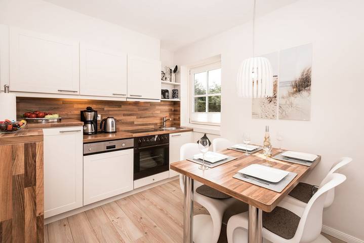 Ganze Wohnung, Wunderschöne Ferienwohnung mit Sauna, Indoor-Pool und Fitnessraum in Keitum in Keitum, Sylt (Gemeinde)