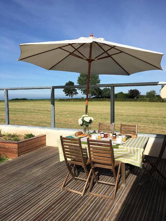 Gîte pour 5 personnes, avec terrasse et jardin dans Plage du Sol Roc