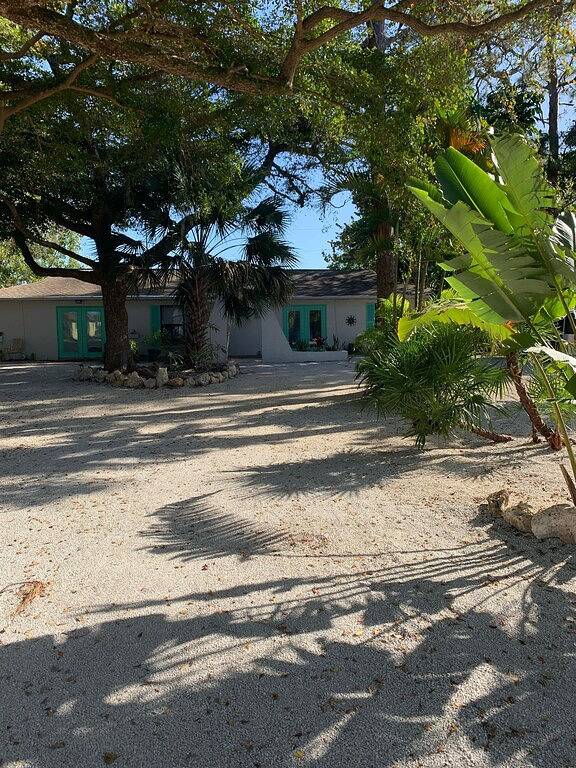 Ganze Wohnung, Bonita beach duplex . West of 41 Available May to December 31, 3 week minimum in Bonita Bay, Bonita Springs