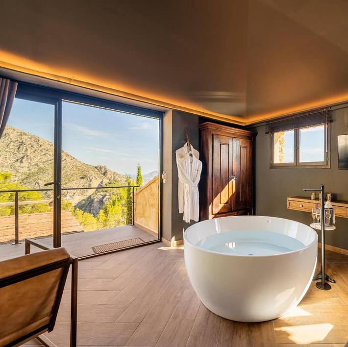 Location de vacances pour 2 personnes, avec Terrasse et Jardin ainsi que Piscine et Sauna à Bolulla