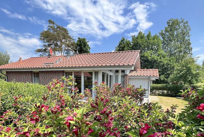 Ferienhaus für 4 Personen, mit Garten und Sauna sowie Terrasse, mit Haustier in Röbel-Müritz