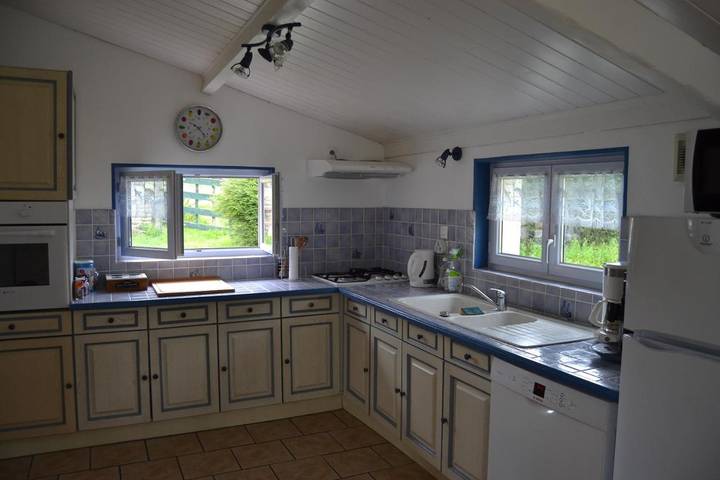 Location de vacances pour 5 personnes, avec jardin à Neuville-au-Plain - 4