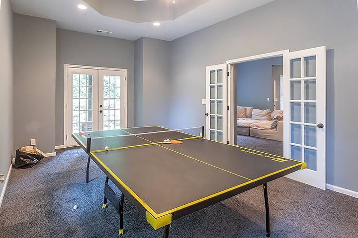 Vacation rental for 10 people, with yard and hot tub in Smyrna