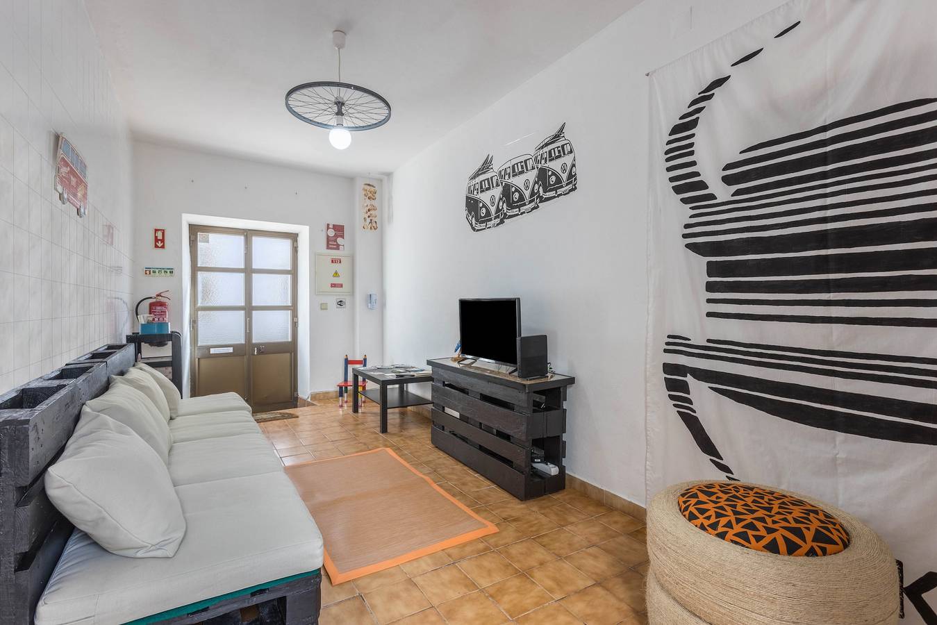 Maison de vacances confortable "Geo House" dans un endroit central avec Wi-Fi et terrasse in Vila do Bispo e Raposeira, Parc naturel du Sud-Ouest Alentejano et Costa Vicentina