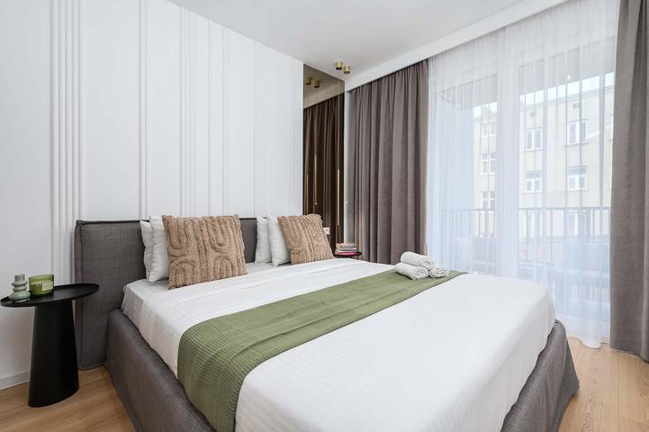 Ganze Wohnung, Lumina 4-room apartment near the city center in Łódź, Region Lodz