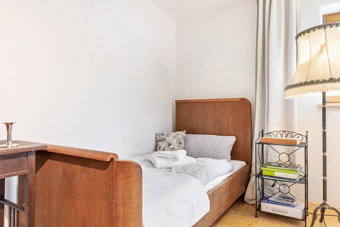 Entire apartment, Kachelofenstüble im Häusle – Holiday Apartment at Hofgut Heiligenberg in Heiligenberg, Region Bodensee-Oberschwaben