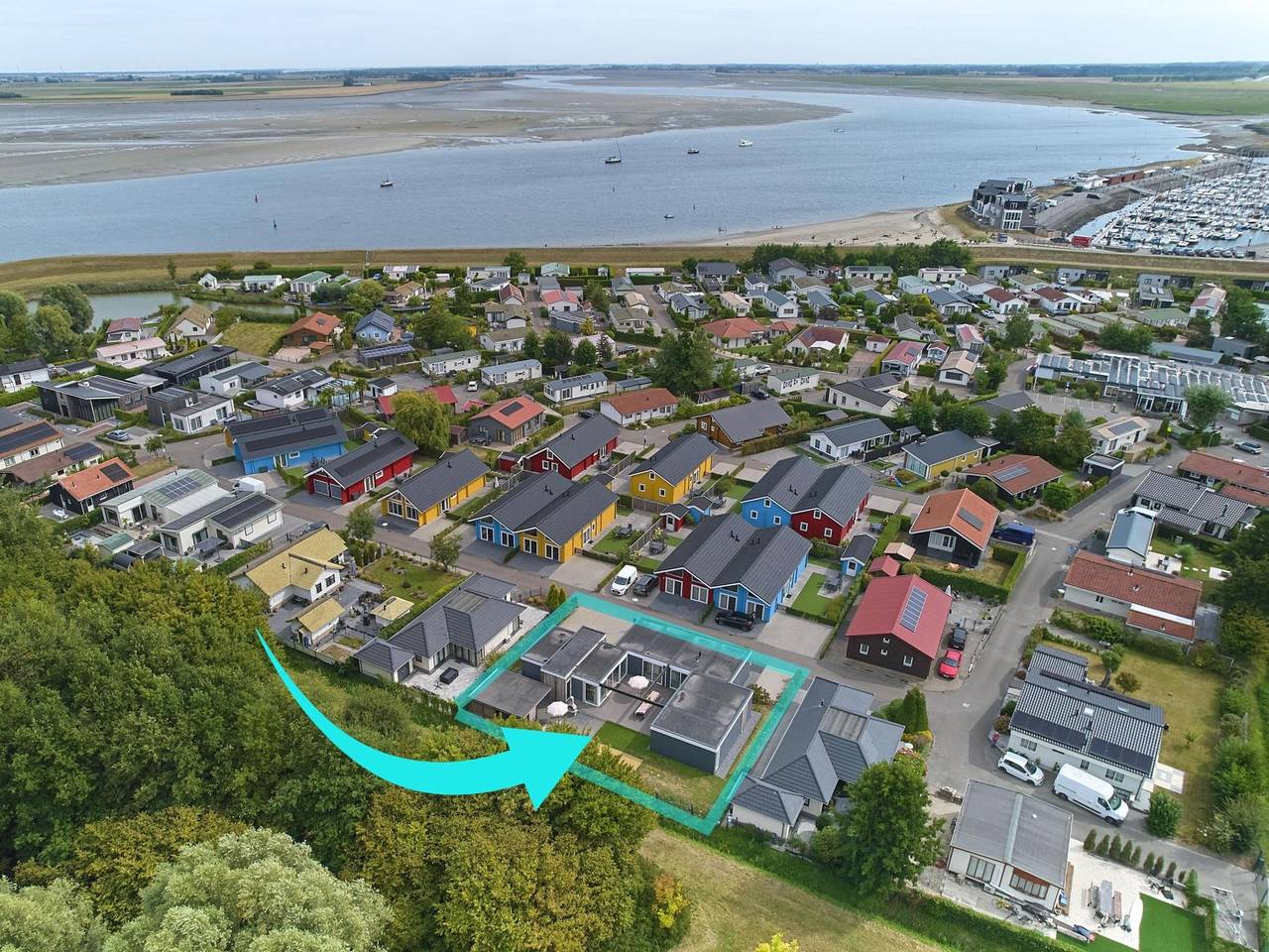 Schönes Gruppenhaus mit Garten in Zeeland in Sint-Annaland, Niederländische Nordsee