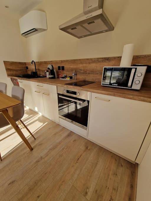 Gîte pour 4 personnes, avec terrasse à Charmes-sur-Rhône - 4