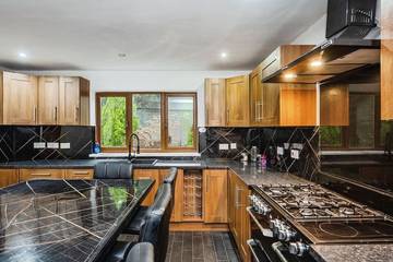 Bed And Breakfast for 2 People in South-Wales, Swansea region, Photo 4