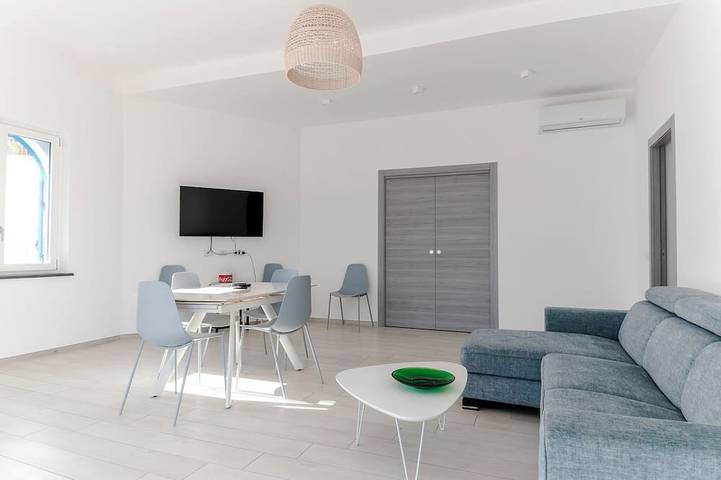 Panoramic sea view villa near downtown and piers in Lipari