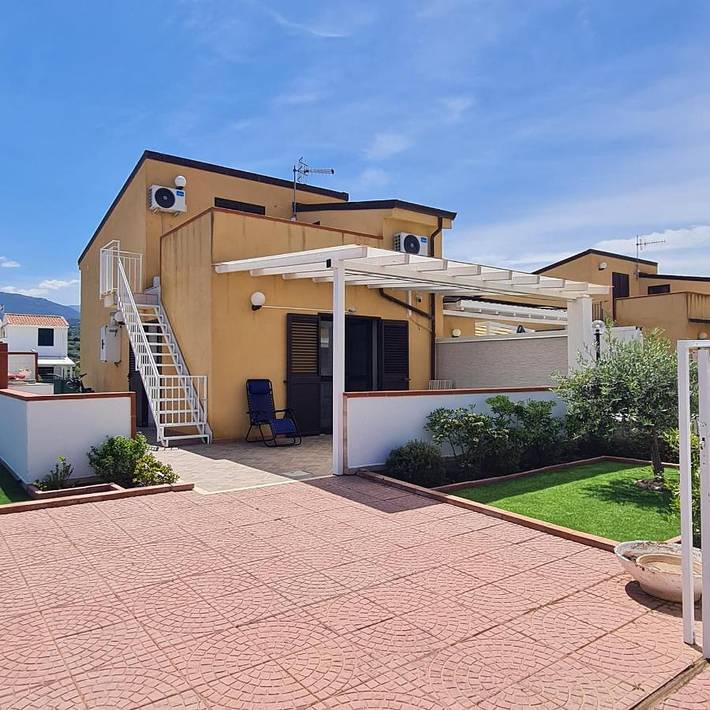 Appartamento per 5 persone, con Terrazza e Giardino nonché Panorama a Lascari