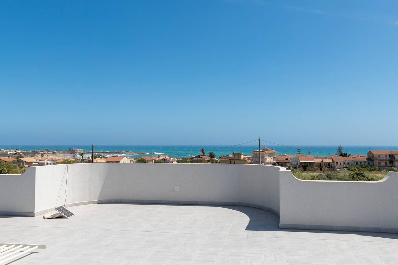 Villa 'Primavera' con vista mare, terrazza privata e aria condizionata in Marina di Modica, Modica