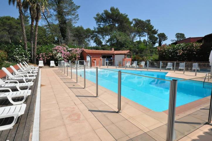 Appartement de vacances pour 3 personnes, avec terrasse et piscine