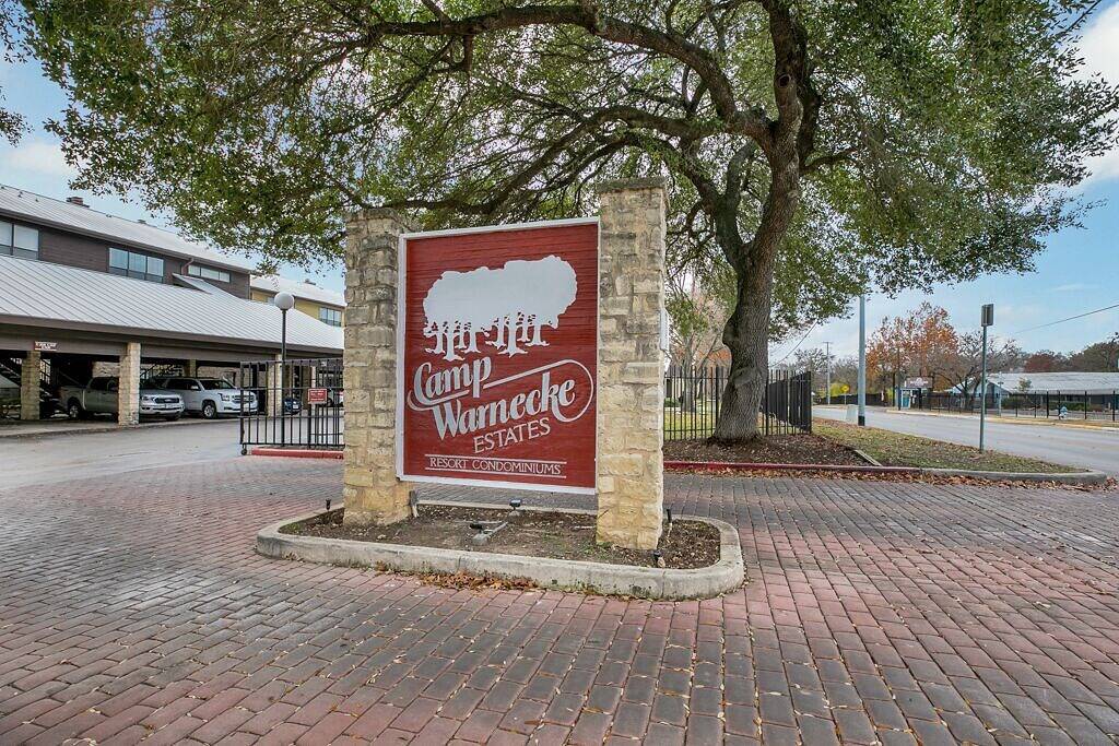 Ganze Wohnung, Das Float Inn. Schöne Wohnung mit Blick auf den Comal, gegenüber der Schlitterbahn in New Braunfels, Comal County