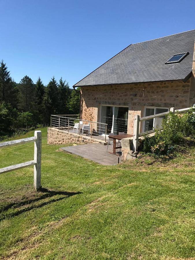 Maison de campagne pour 5 personnes, avec Balcon et Terrasse ainsi que Piscine et Vue
