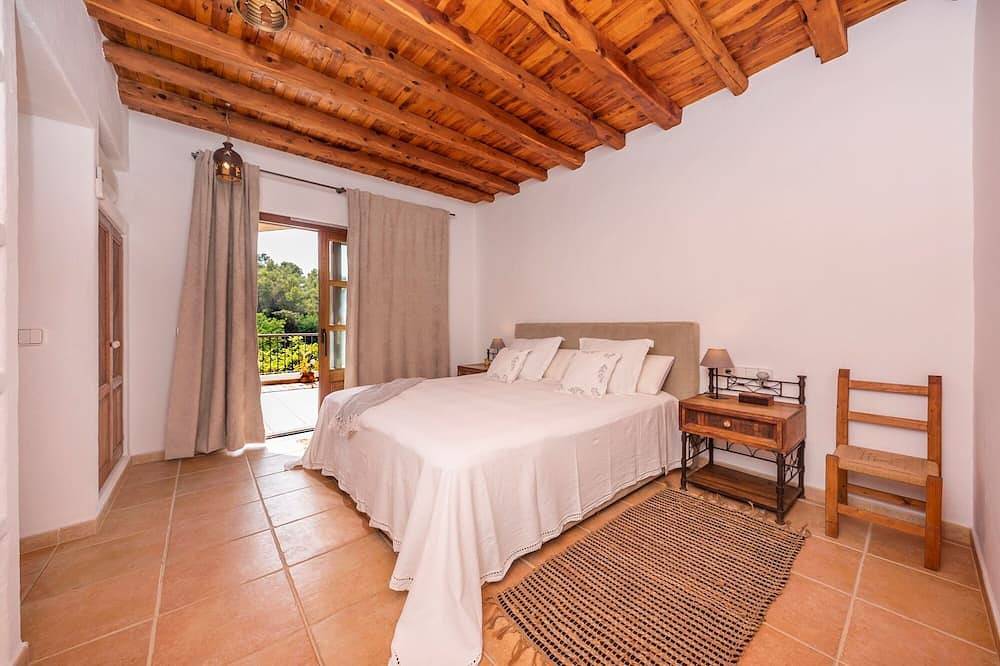 Paradies In Ihrer Reichweite - Villa Mit Pool In Der Ibicenca-Landschaft in Santa Eulària des Riu, Ibiza Osten