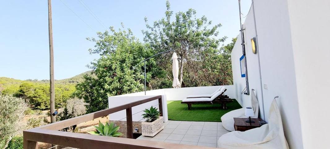 Location de vacances pour 4 personnes, avec jardin et vue à Cala Llenya - 2