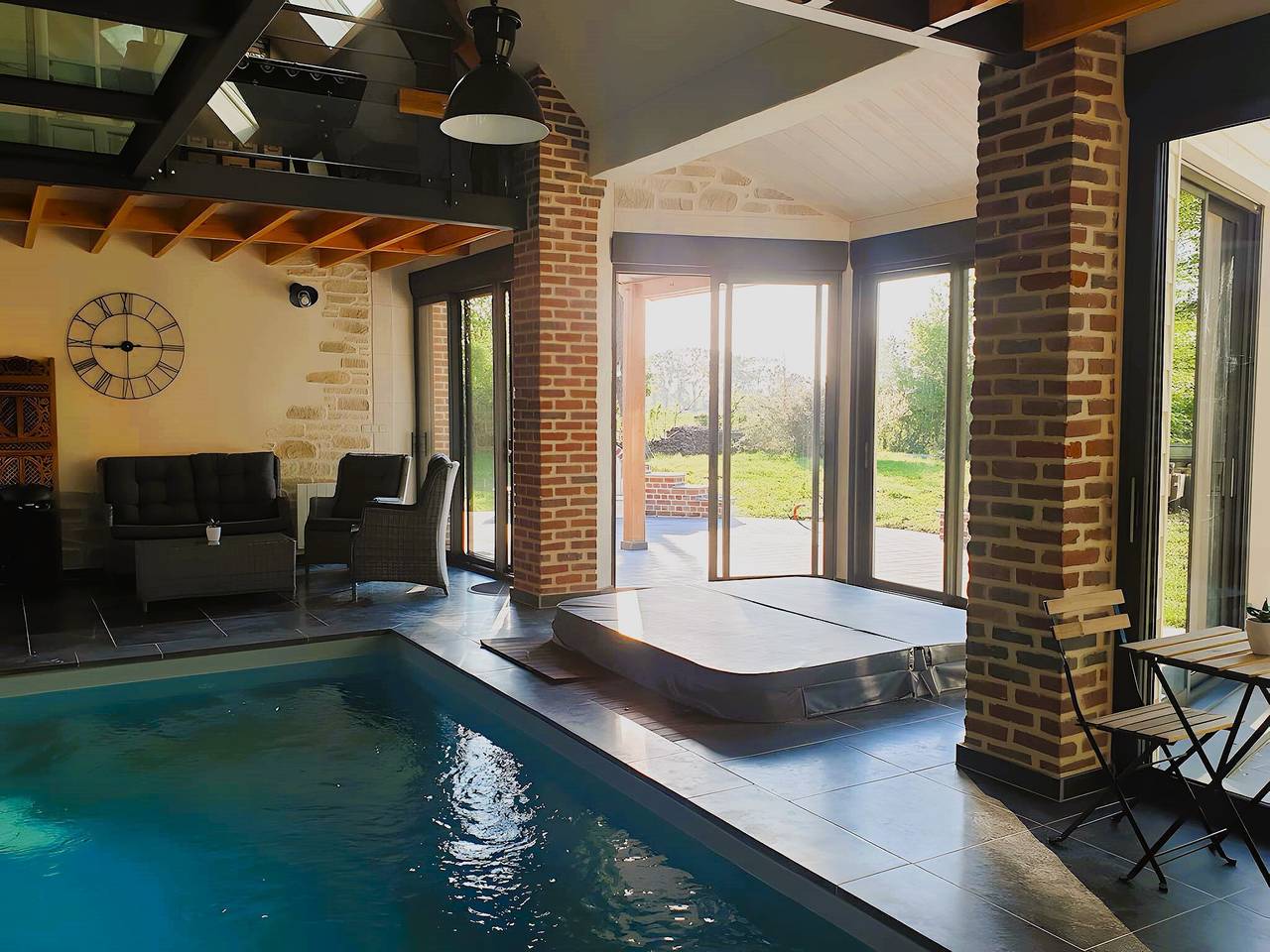 Quarto de hóspedes "Ô Coeur De La Grange" com terraço privado, Wi-Fi e ar condicionado in Lillers, Béthune (Região)