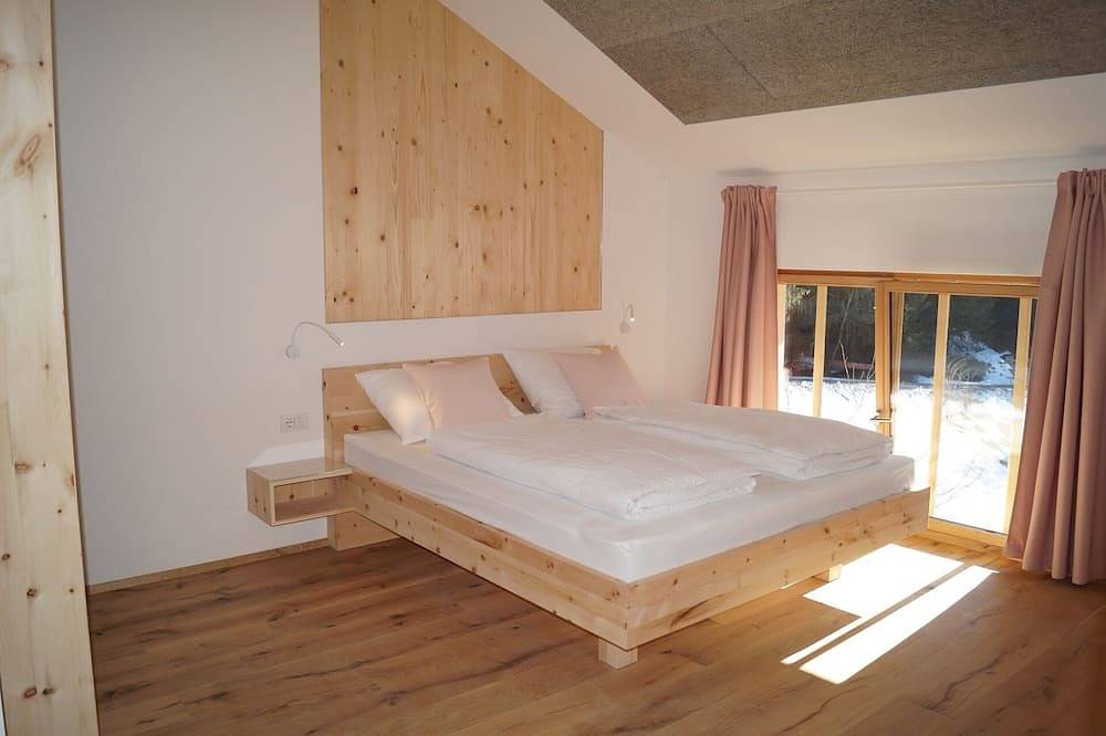 Ganze Wohnung, Laimbruchhof Apartment Eva 2 Sz Urlaub a. Bauernhof Familien- u Aktivurlaub Wlan in Pfitsch, Zillertaler Alpen