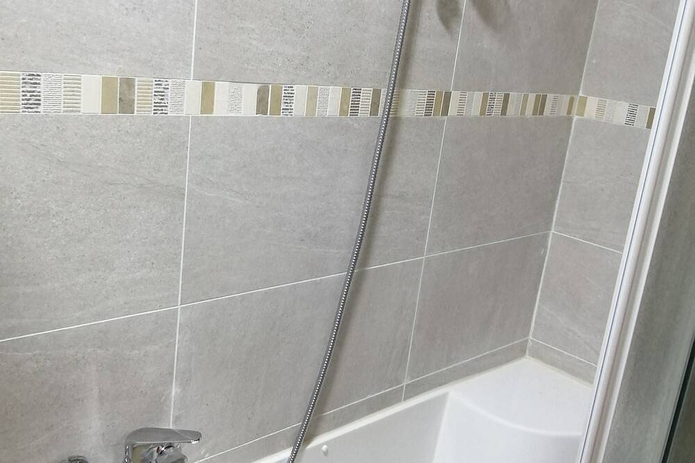 Appartamento intero, Apartment Annivè – Relax e comfort a due passi dal cuore di Levico Terme in Levico Terme, Lago di Caldonazzo