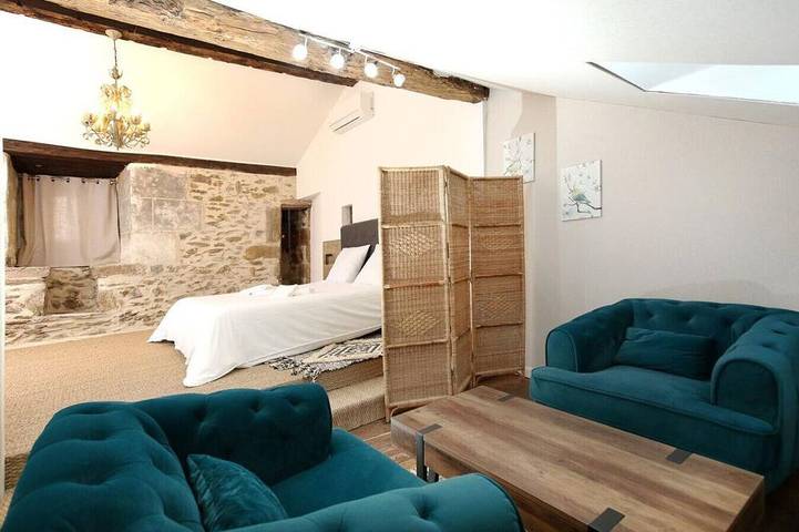 Location de vacances pour 4 personnes, avec jardin, animaux acceptés à Leynhac - 3