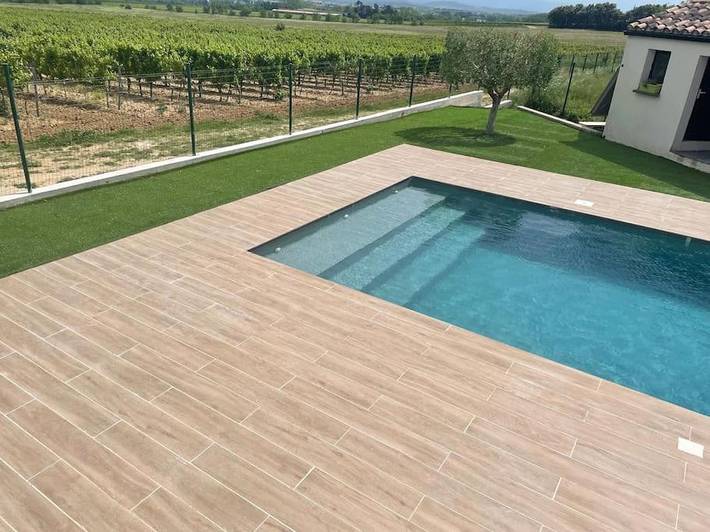 Location de vacances pour 6 personnes, avec piscine ainsi que vue et jardin à Pennautier - 3