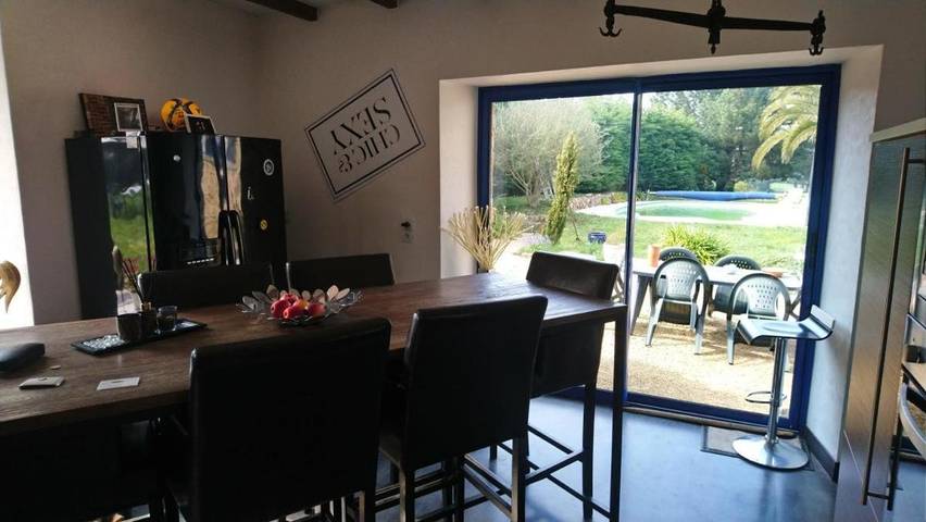 Location de vacances pour 8 personnes, avec piscine ainsi que vue et jardin à Hillion - 4