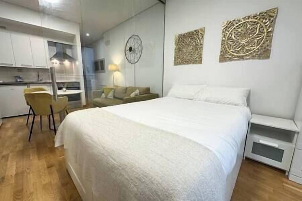 Entire apartment, Ybh Luis Taboada 13, 1D in Vigo, Rías Baixas