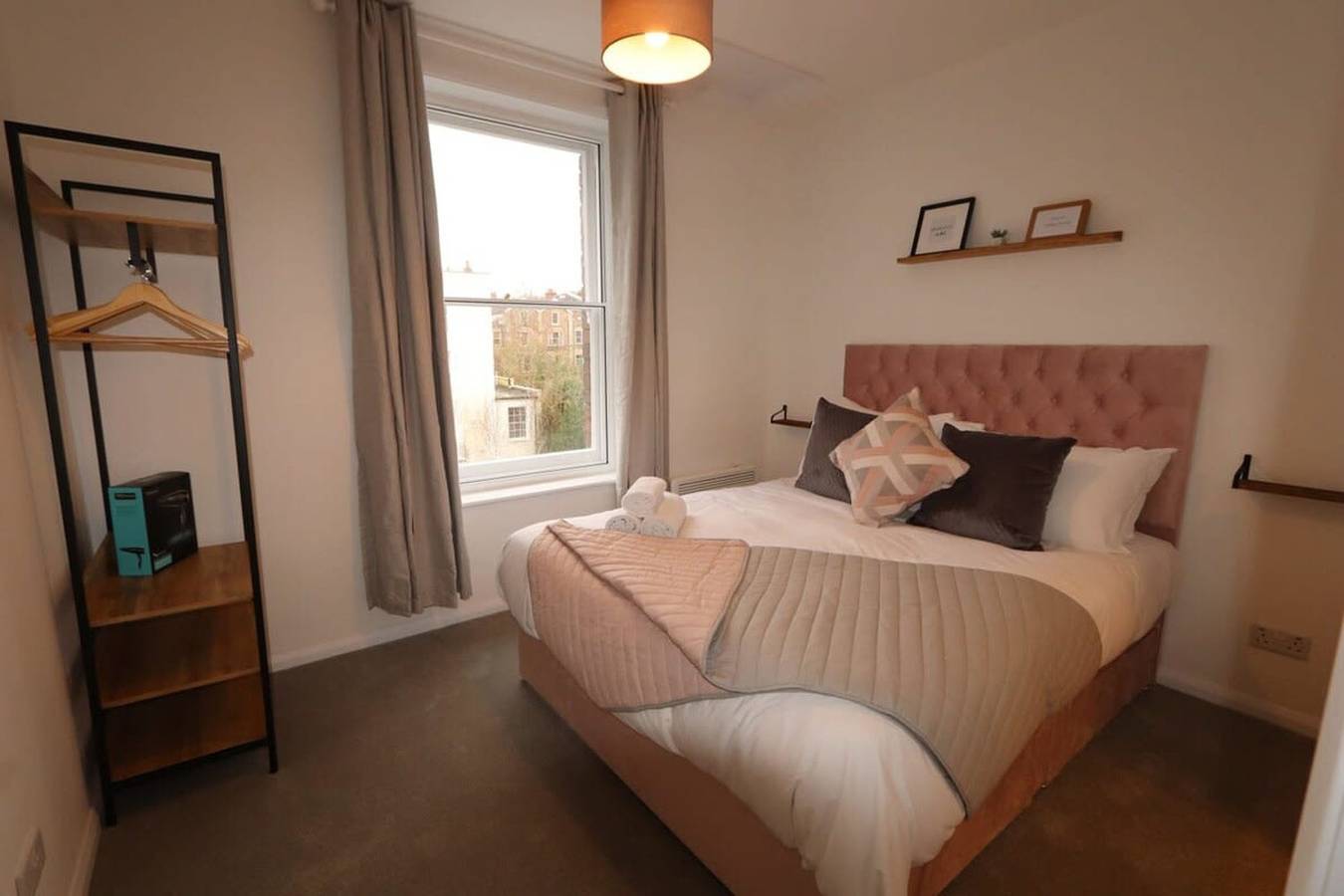 Entire apartment, Alma Vale Apartments 4 - Hopewell in Bristol, South West England