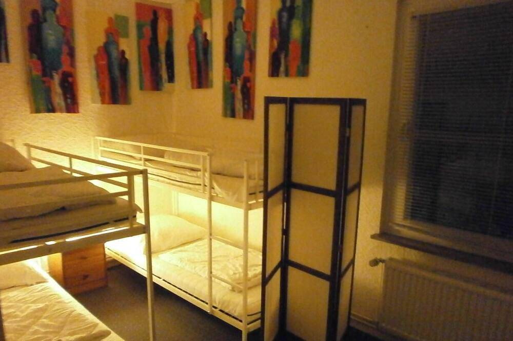 Ganze Wohnung, Hübsche sehr ruhige Ferienwohnungen für Gruppen bis 23 Personen in Bad Sachsa, Harzvorland