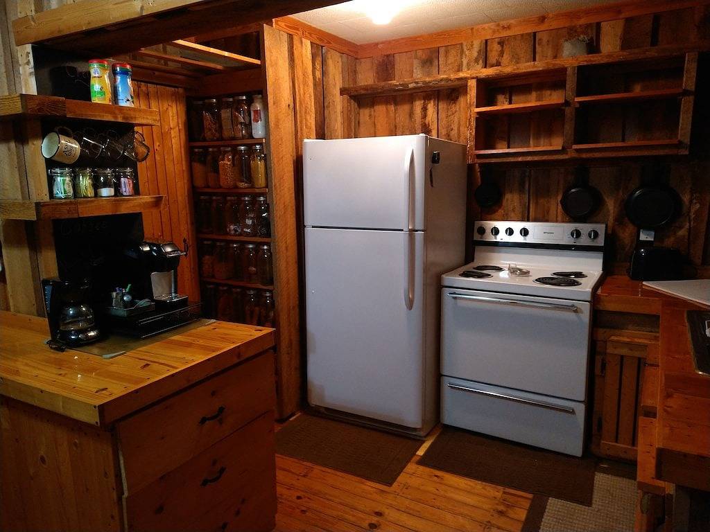 Creekside Hideout in Blue Ridge Parkway, Ashe County