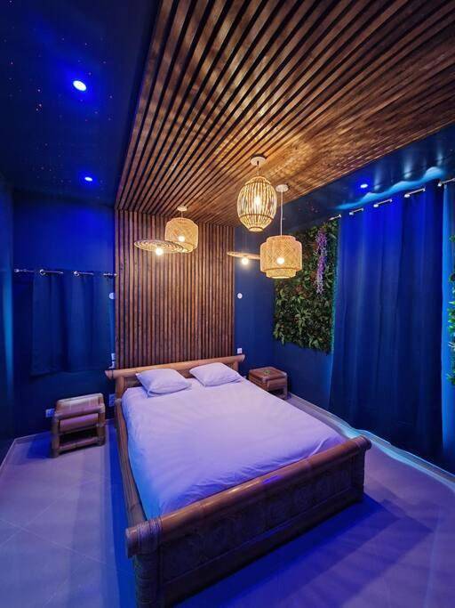 Appartement entier, Suite Tropicale avec jacuzzi Yaospa60 in Laigneville, Oise