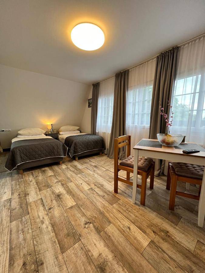 Gîte pour 2 personnes, avec jardin à Nürburg - 4