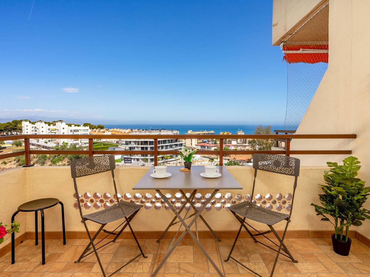 Entire apartment, Duquesa de España in Montemar Torremolinos, Torremolinos