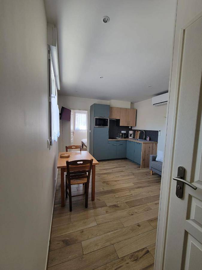 Location de vacances pour 2 personnes, avec terrasse et vue à Vertus - 3