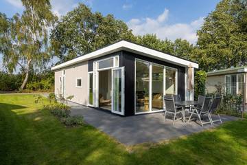 Chalet für 6 Personen, mit Seeblick und Garten sowie Terrasse in den Niederlande