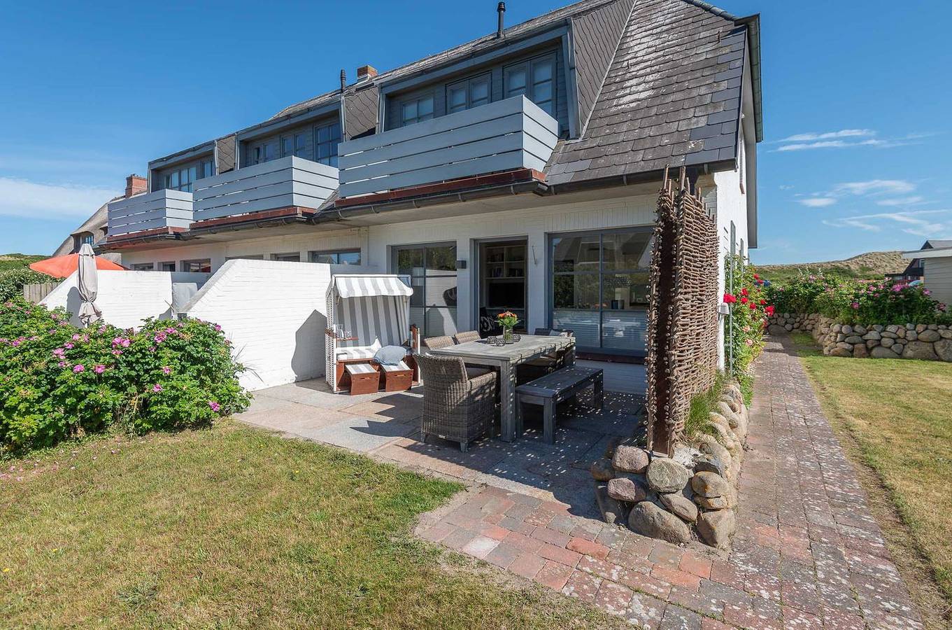 Apartamento entero, Strandnahes Hausteil mit ca. 80 m² und 3 Zimmern, für bis zu 4 Personen in Wenningstedt, Sylt